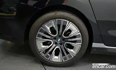 BMW 7 серия 2023 3.0 автомат (гидро), миниатюра 5