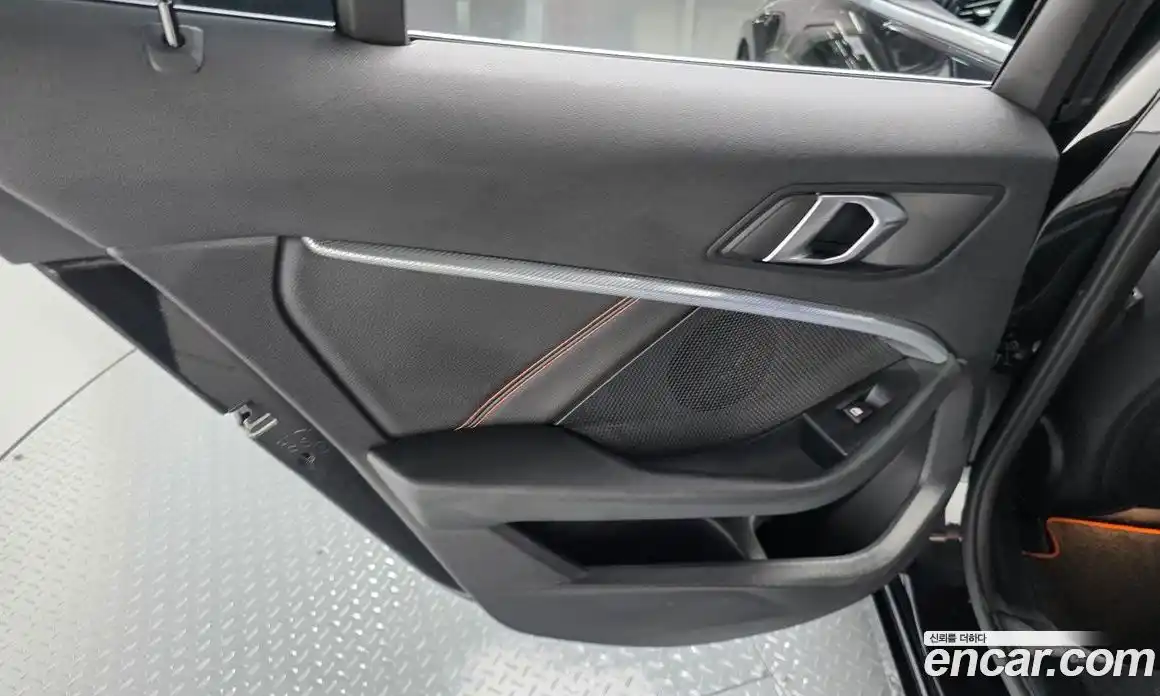 BMW 1 серия 2021 2.0 автомат (гидро), фото 15