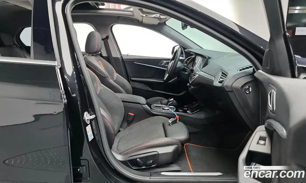 BMW 1 серия 2021 2.0 автомат (гидро), фото 17
