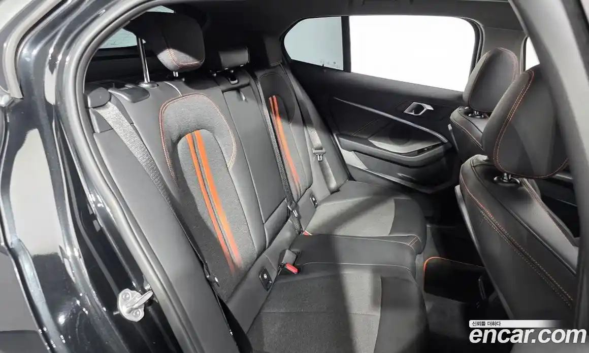 BMW 1 серия 2021 2.0 автомат (гидро), фото 18