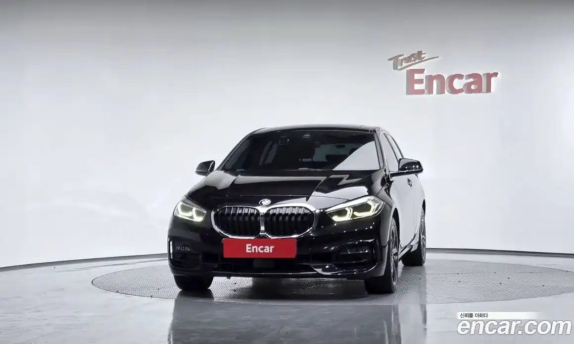 BMW 1 серия 2021 2.0 автомат (гидро), фото 3