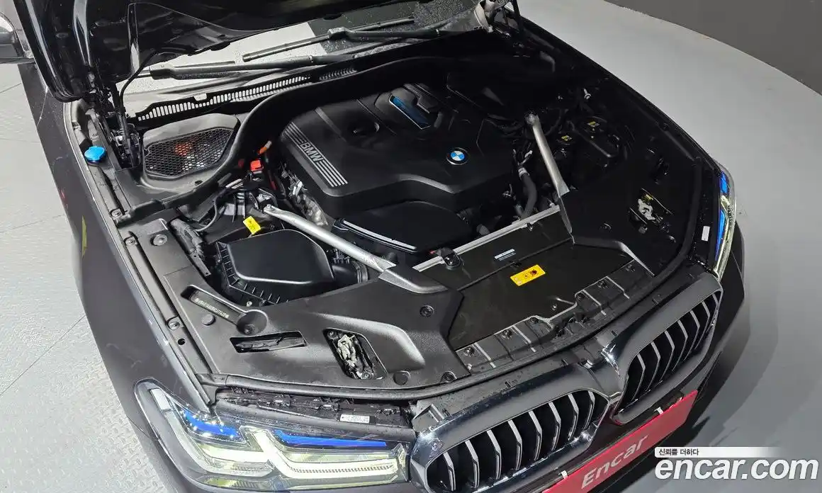 BMW 5-Series 2022 2.0 гидро, фото 6