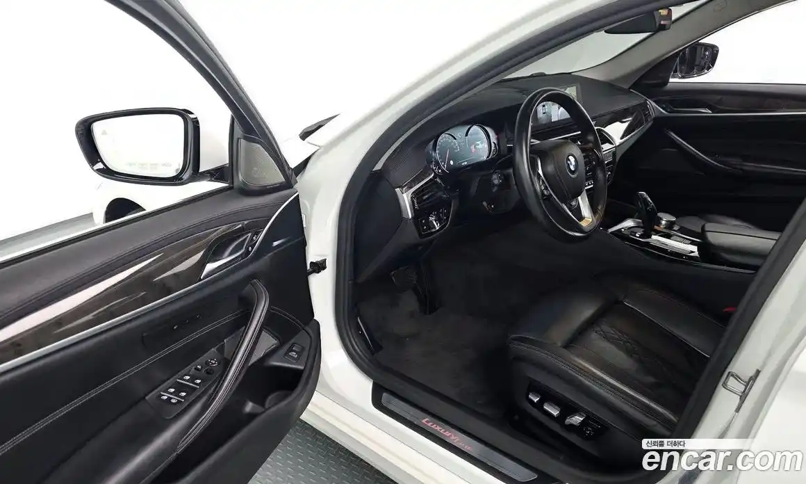 BMW 5 серия 2018 3.0 автомат (гидро), фото 13
