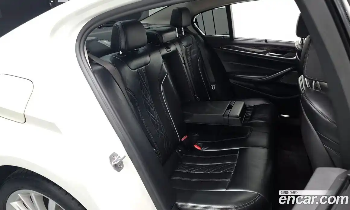 BMW 5 серия 2018 3.0 автомат (гидро), фото 18