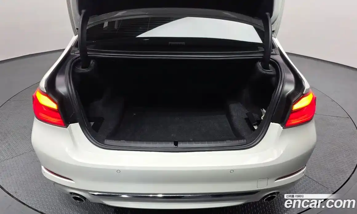 BMW 5 серия 2018 3.0 автомат (гидро), фото 26