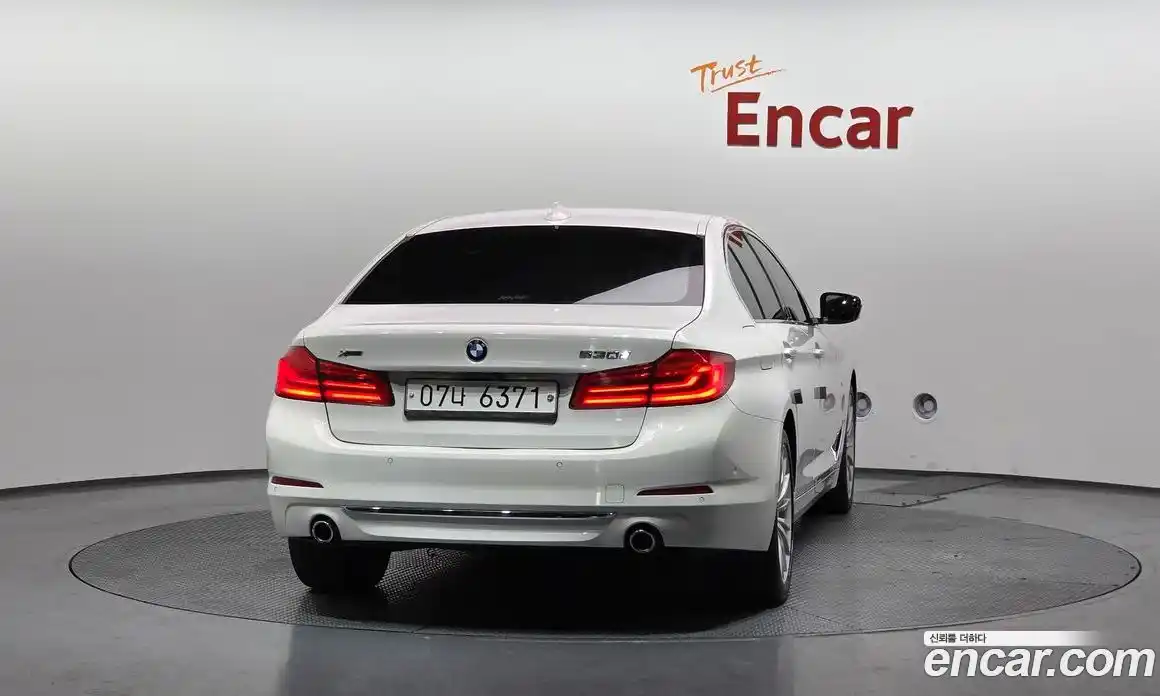 BMW 5 серия 2018 3.0 автомат (гидро), фото 4