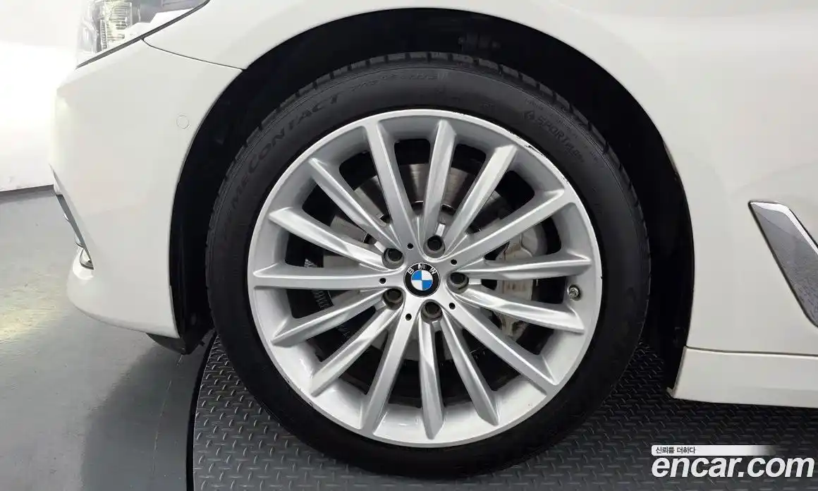 BMW 5 серия 2018 3.0 автомат (гидро), фото 5