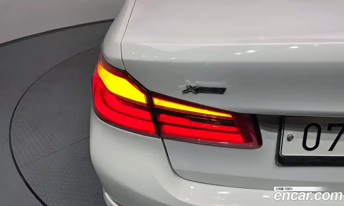 BMW 5 серия 2018 3.0 автомат (гидро), фото 9
