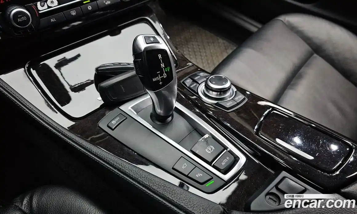 BMW 5-Series 2011 3.0 гидро, фото 9