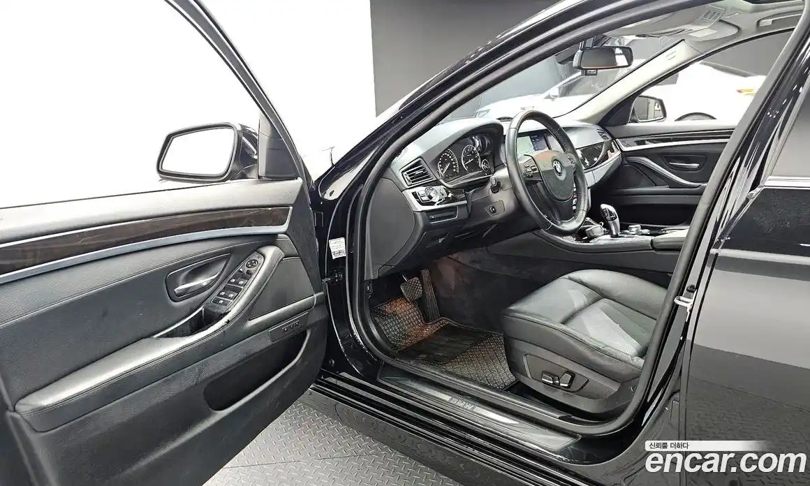 BMW 5-Series 2011 3.0 гидро, фото 10