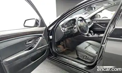 BMW 5-Series 2011 3.0 гидро, миниатюра 10