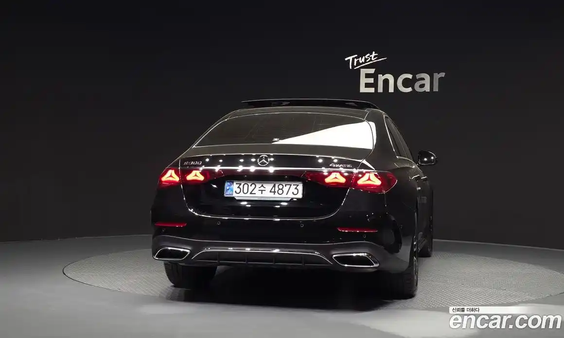 Mercedes-Benz E-Class 2025 2.0 гидро, фото 4