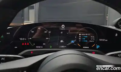 Porsche Taycan 2022 0.1 автомат (гидро), миниатюра 11