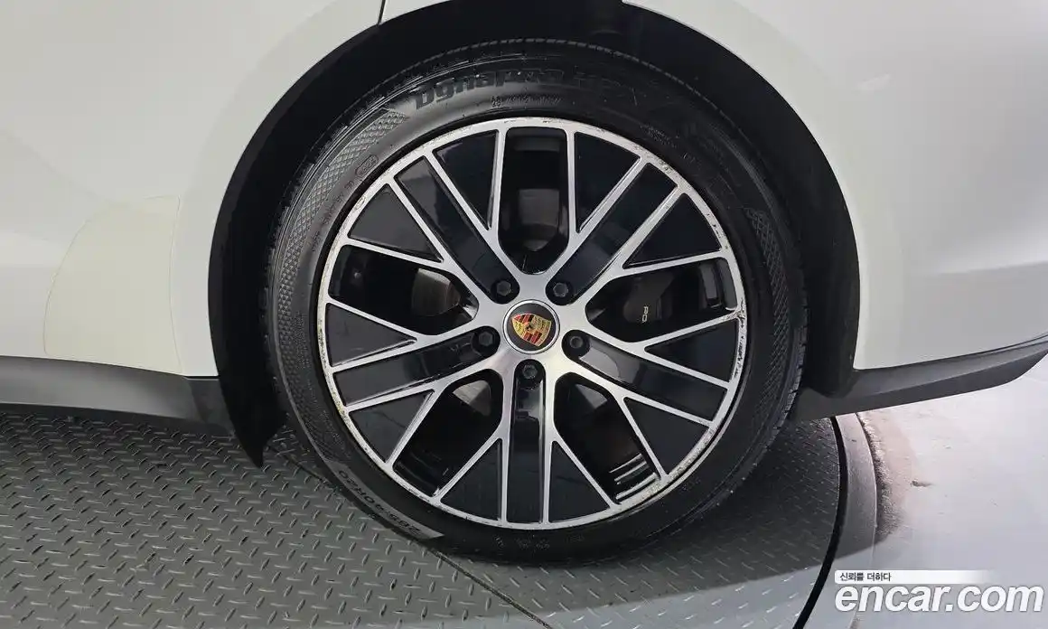 Porsche Taycan 2022 0.1 автомат (гидро), фото 7