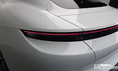 Porsche Taycan 2022 0.1 автомат (гидро), миниатюра 9