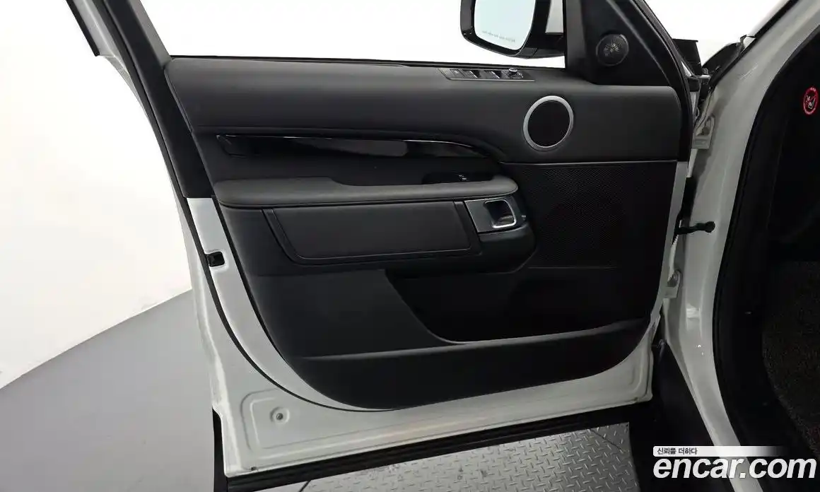Land Rover Discovery 2020 2.0 автомат (гидро), фото 14