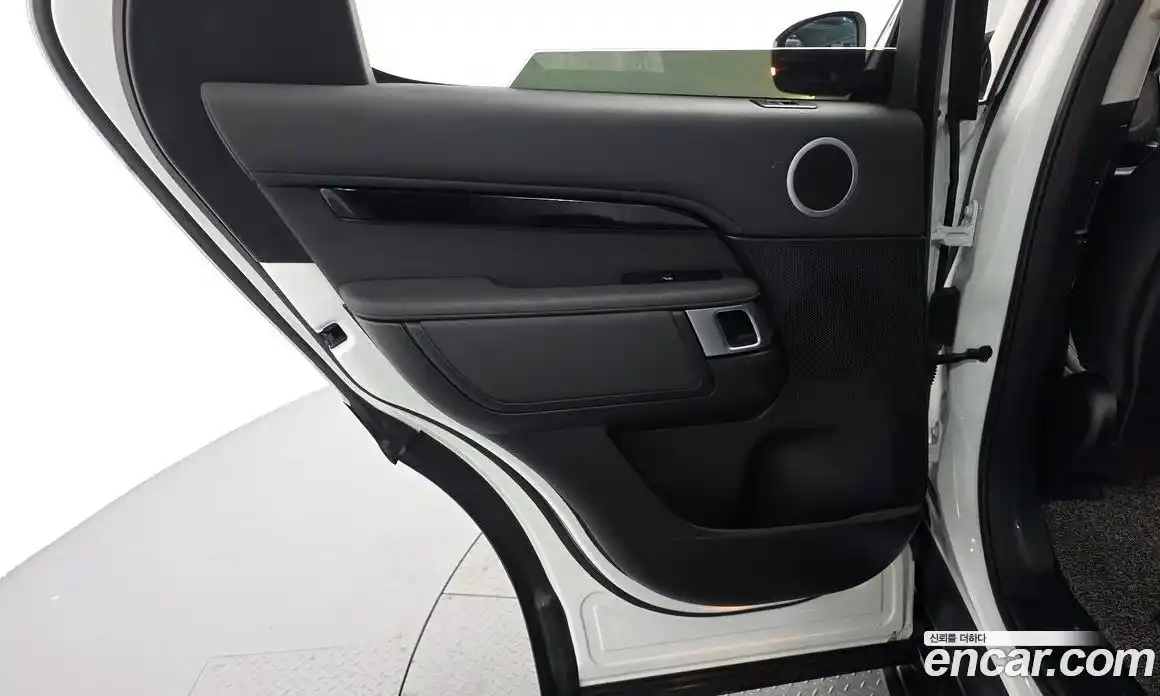 Land Rover Discovery 2020 2.0 автомат (гидро), фото 15