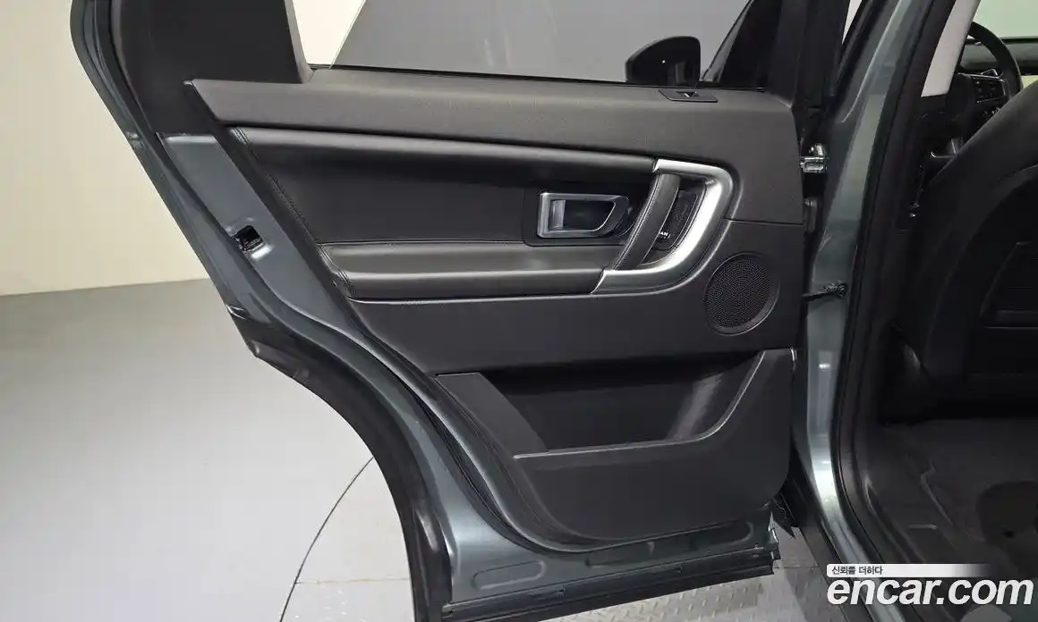 Land Rover Discovery Sport 2018 2.0 автомат (гидро), фото 15