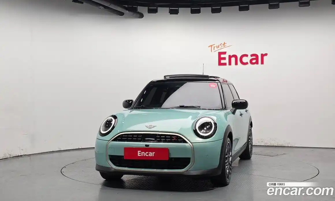 Mini Cooper 2024 2.0 автомат (гидро), фото 3