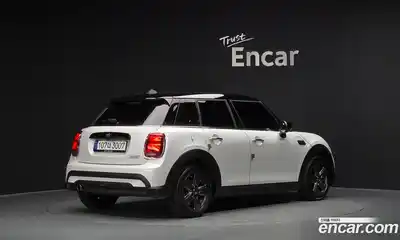 Mini Cooper 2023 1.5 автомат (гидро), миниатюра 2