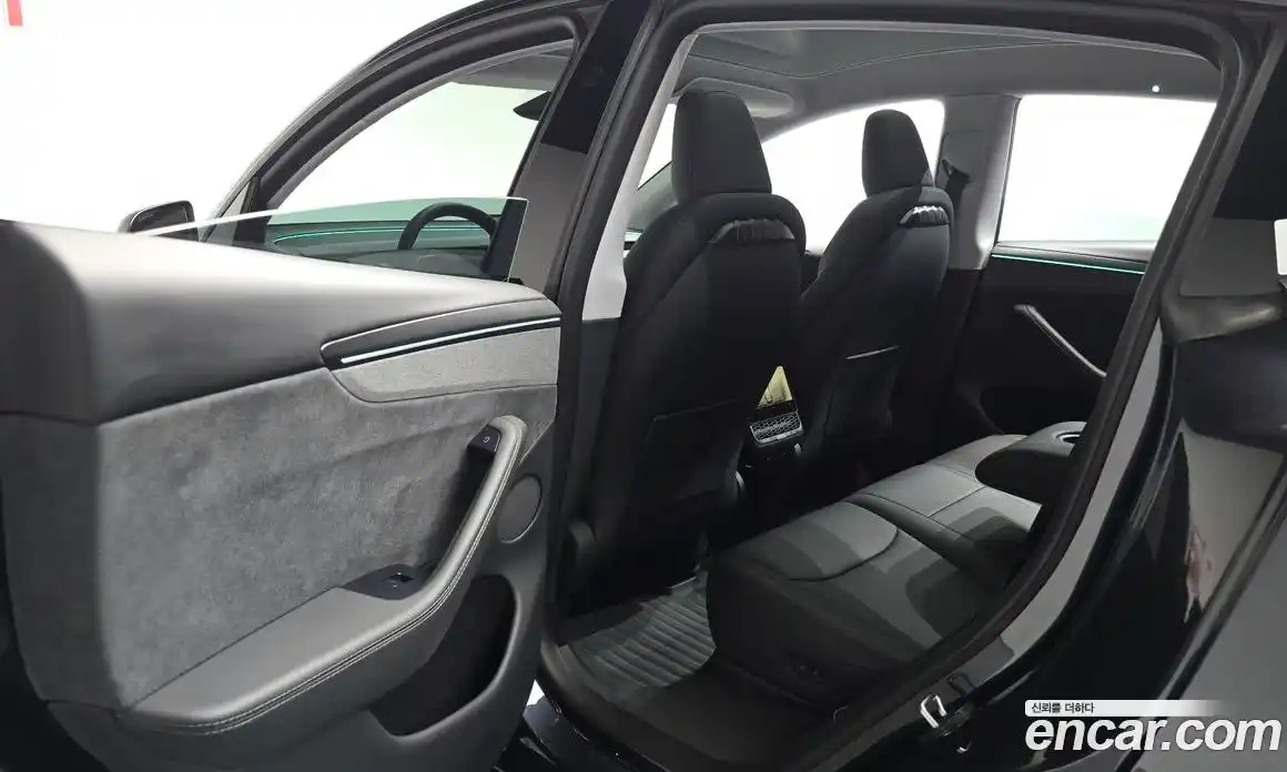 Tesla Model Y 2025 0.2 гидро, фото 15