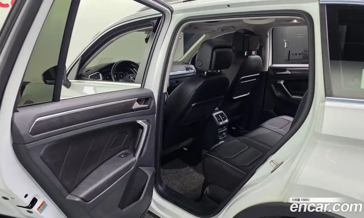 Volkswagen Tiguan 2020 2.0 автомат (гидро), фото 16