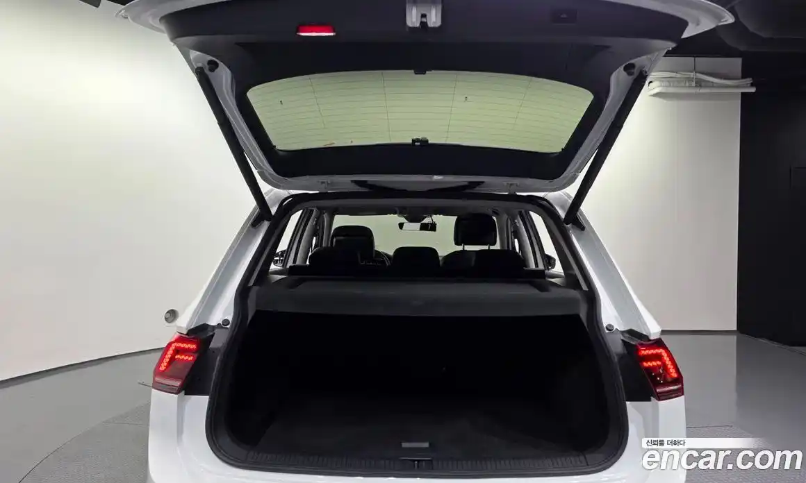 Volkswagen Tiguan 2020 2.0 автомат (гидро), фото 26