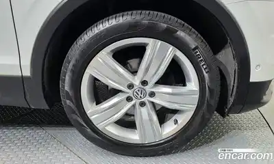 Volkswagen Tiguan 2020 2.0 автомат (гидро), миниатюра 5