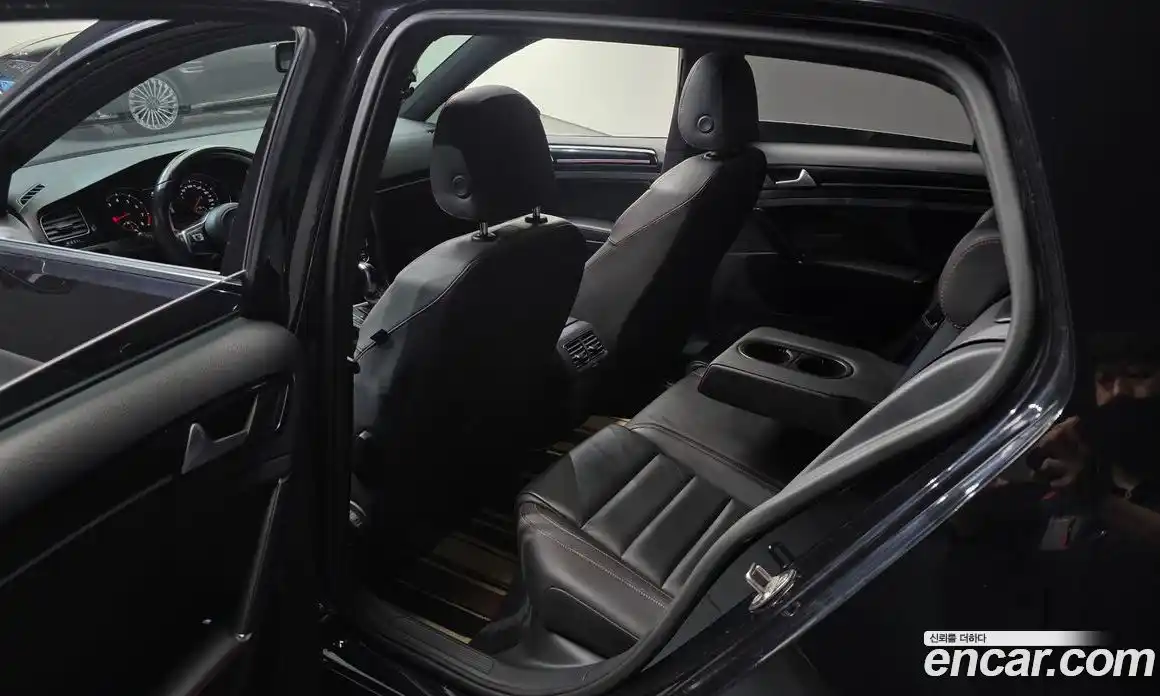 Volkswagen Golf 2015 2.0 автомат (гидро), фото 11