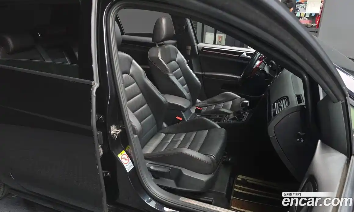 Volkswagen Golf 2015 2.0 автомат (гидро), фото 12