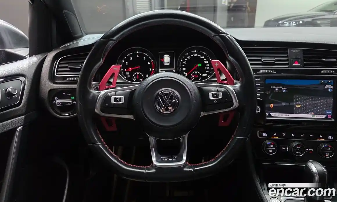 Volkswagen Golf 2015 2.0 автомат (гидро), фото 13
