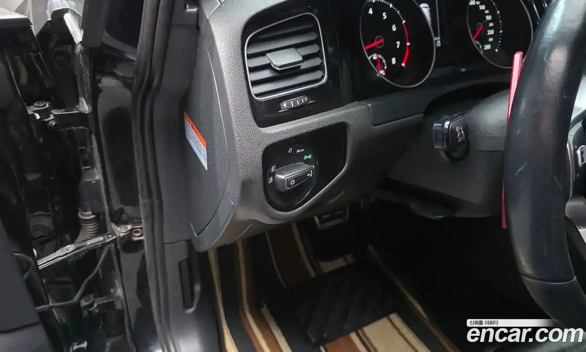 Volkswagen Golf 2015 2.0 автомат (гидро), фото 15