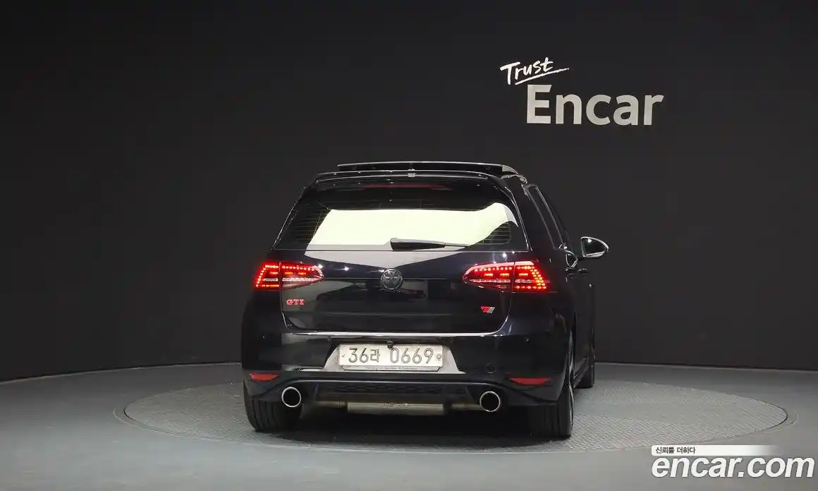 Volkswagen Golf 2015 2.0 автомат (гидро), фото 4
