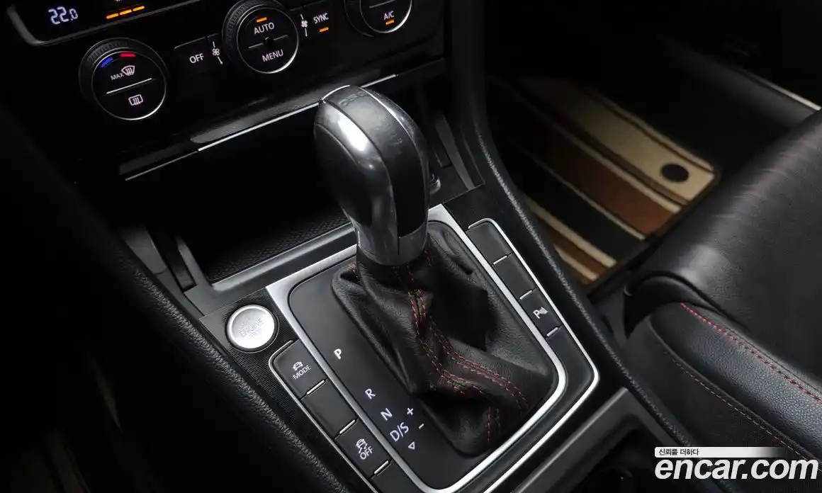 Volkswagen Golf 2015 2.0 автомат (гидро), фото 9