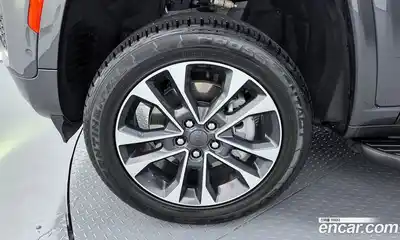Jeep Cherokee 2023 3.6 автомат (гидро), миниатюра 7