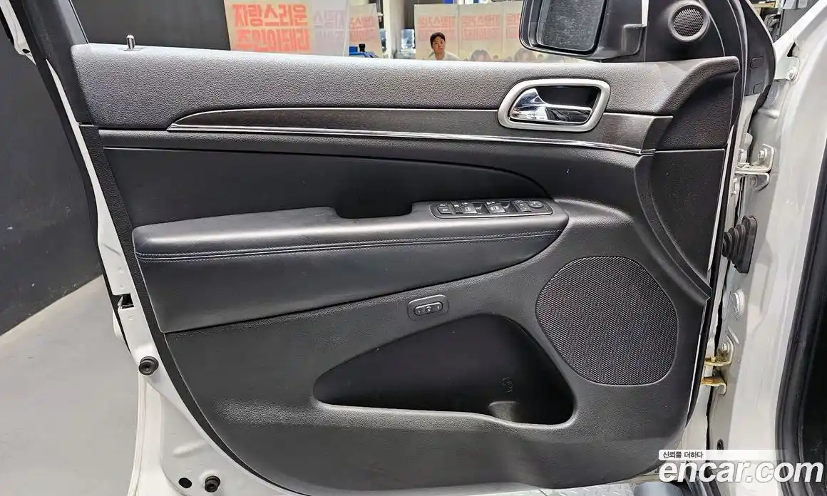 Jeep Cherokee 2018 3.6 автомат (гидро), фото 14
