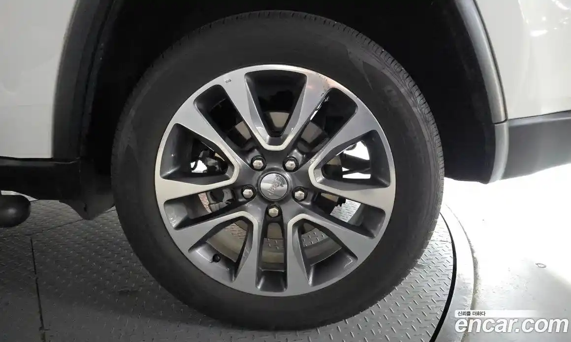 Jeep Cherokee 2018 3.6 автомат (гидро), фото 7
