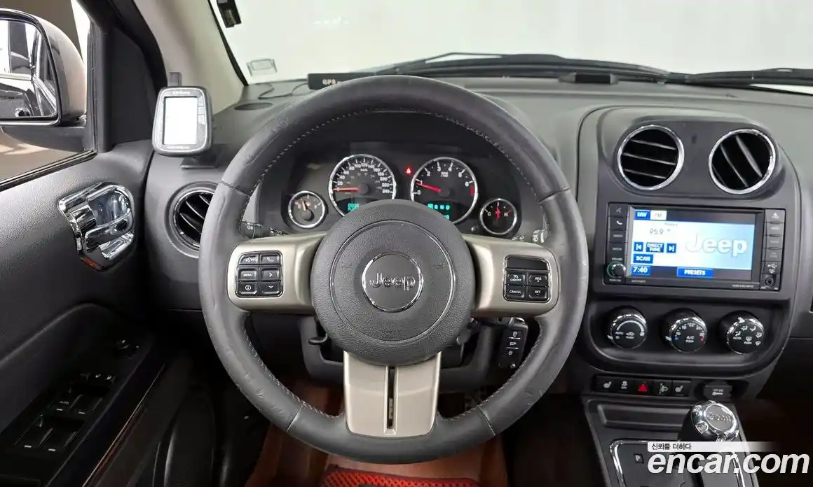 Jeep Compass 2012 2.4 автомат (гидро), фото 13