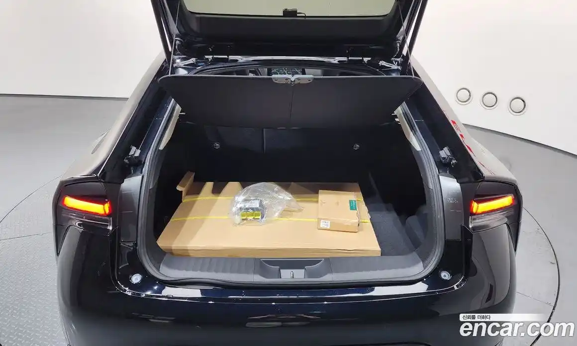 Toyota Prius 2024 2.0 гидро, фото 17