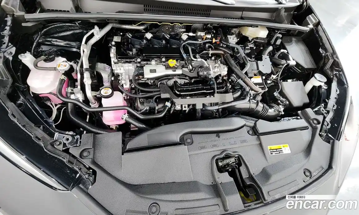 Toyota Prius 2024 2.0 гидро, фото 6
