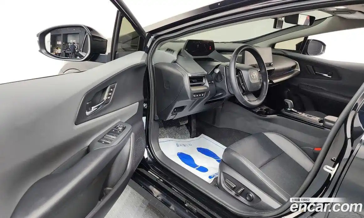 Toyota Prius 2024 2.0 гидро, фото 10