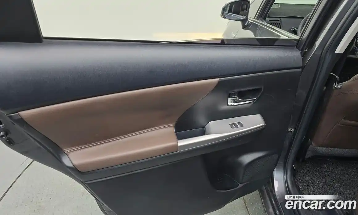 Toyota Prius 2017 1.8 гидро, фото 15