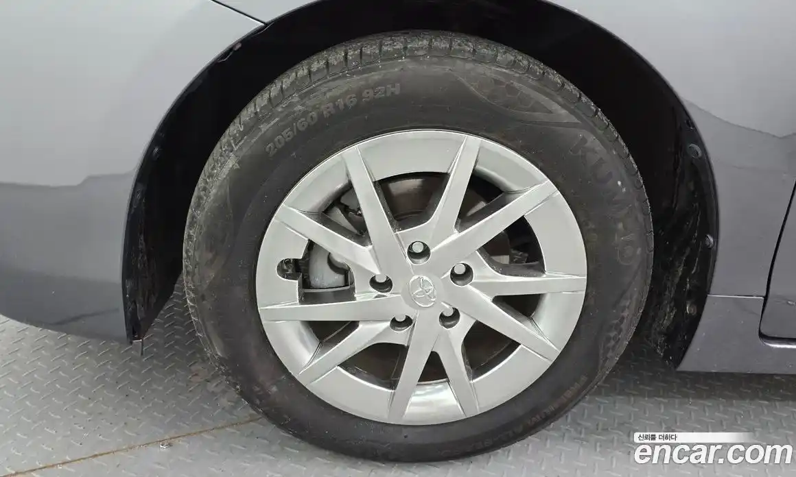 Toyota Prius 2017 1.8 гидро, фото 5