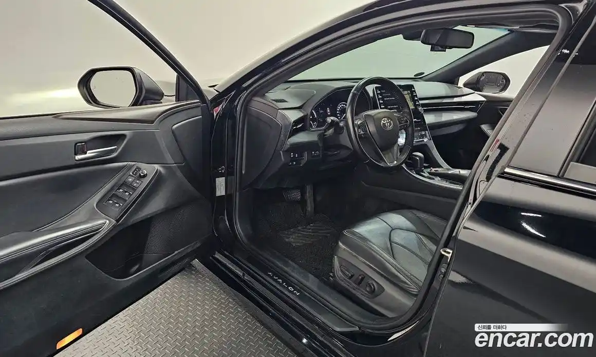Toyota Avalon 2018 2.5 гидро, фото 13