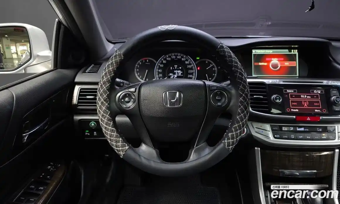 Honda Accord 2014 2.4 автомат (гидро), фото 13