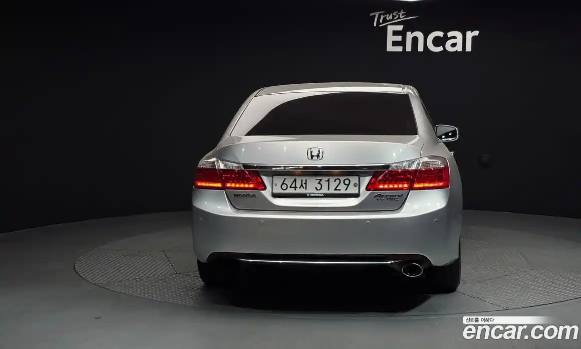 Honda Accord 2014 2.4 автомат (гидро), фото 4