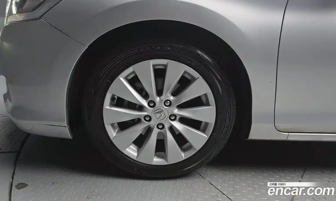 Honda Accord 2014 2.4 автомат (гидро), фото 5