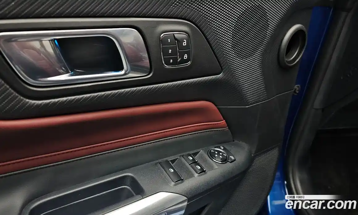Ford Mustang 2024 2.3 автомат (гидро), фото 21