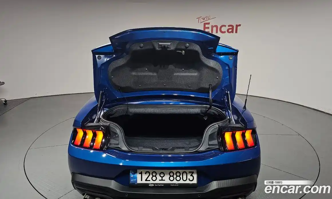 Ford Mustang 2024 2.3 автомат (гидро), фото 25