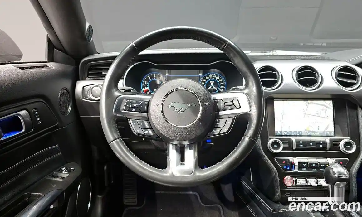 Ford Mustang 2020 2.3 автомат (гидро), фото 18